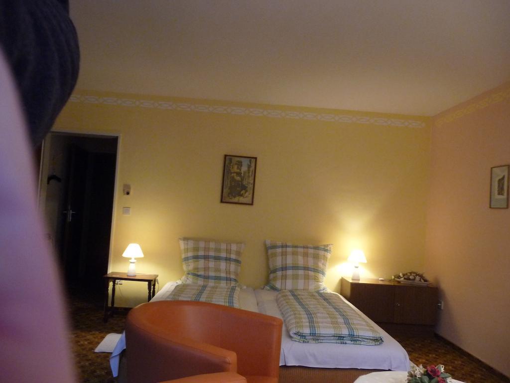 Hotel-Garni-Sonnenlay Bernkastel-Kues Værelse billede