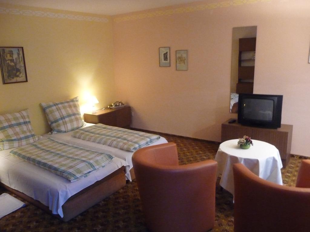 Hotel-Garni-Sonnenlay Bernkastel-Kues Værelse billede